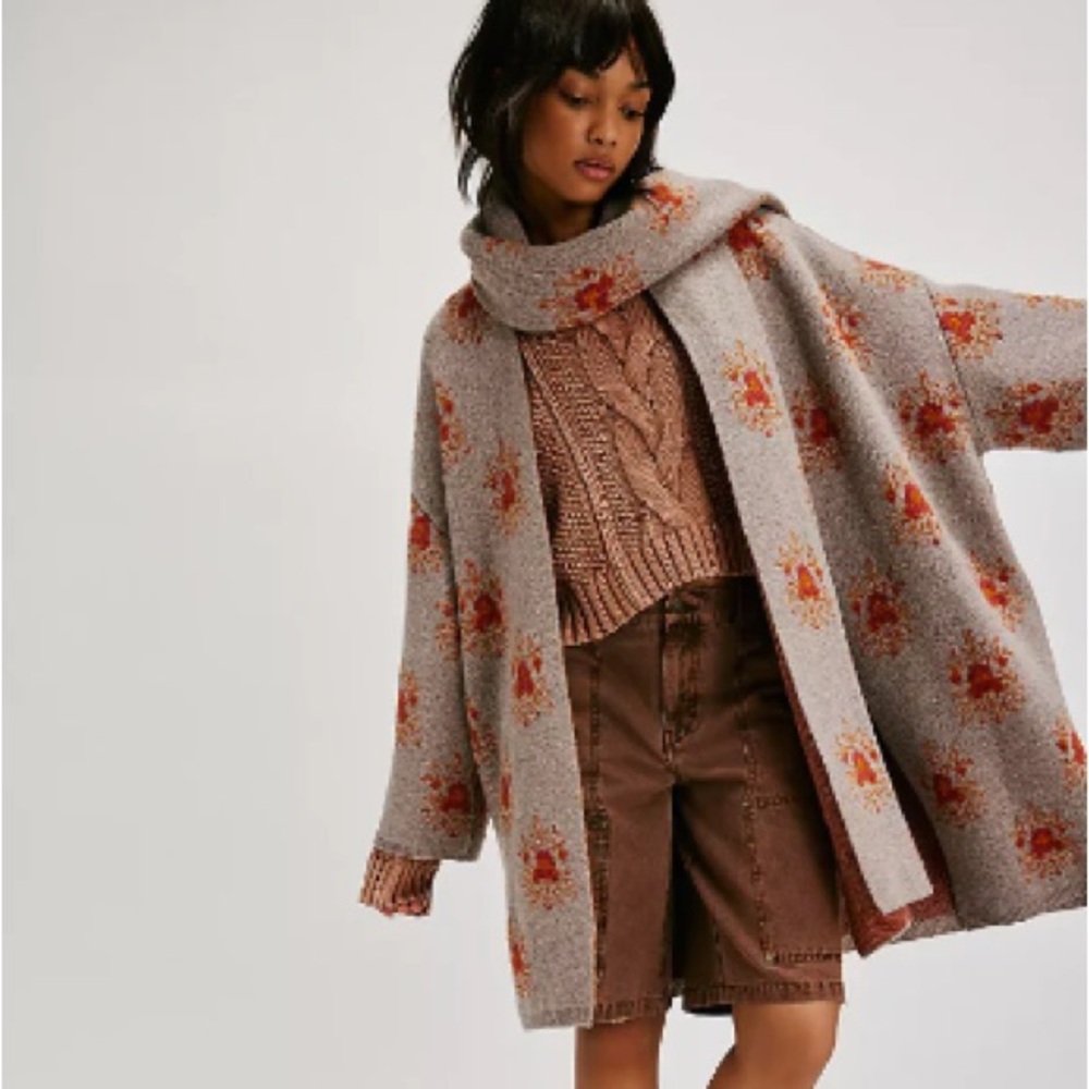 FREE PEOPLE Sacred Heart Bali Ayla Scarf Oversized Cozy Printed Hooded Cardigan - Picture 9 of 9